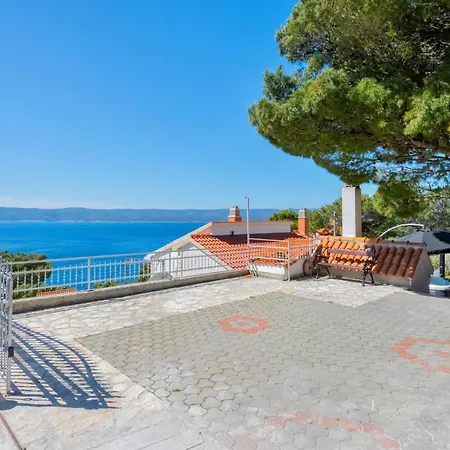 Lovely Home In Marusici With Kitchen