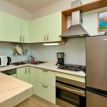 Lovely Home In Marusici With Kitchen
