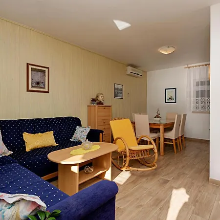 Holiday home Lovely Home In Marusici With Kitchen *