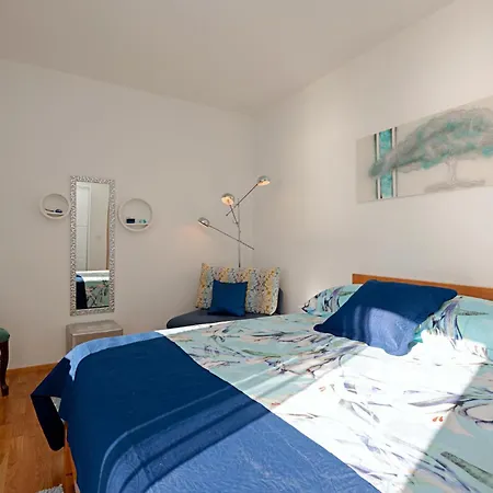 Lovely Home In Marusici With Kitchen Holiday home *