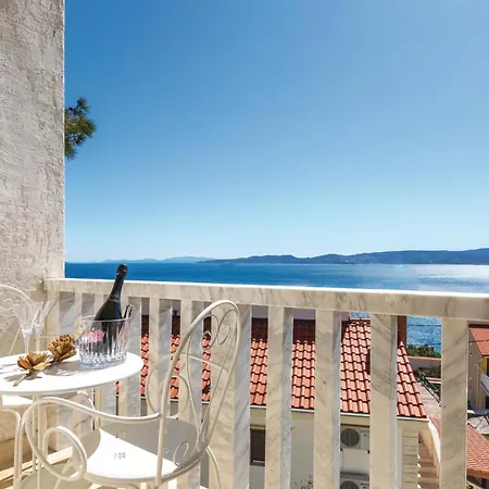 Lovely Home In Marusici With Kitchen Holiday home