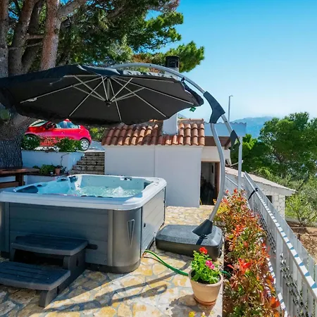 Holiday home Lovely Home In Marusici With Kitchen