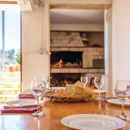 Holiday home Lovely Home In Marusici With Kitchen Pisak