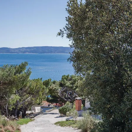 Lovely Home In Marusici With Kitchen Holiday home *